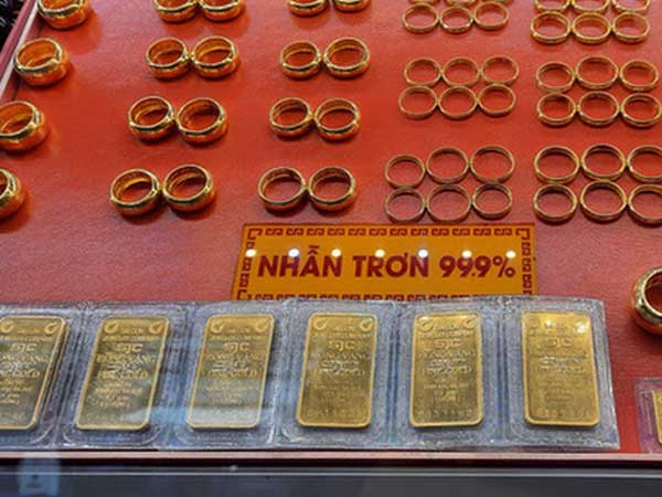 Phiên đầu tuần, giá vàng nhảy vọt