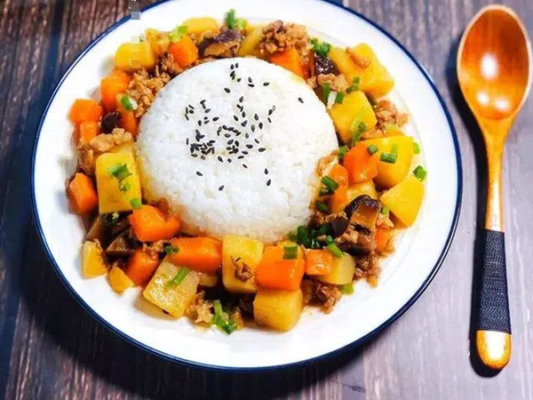 Ăn cơm với 4 nhóm thực phẩm này thực sự có thể là nguyên nhân khiến bạn ngày càng béo, mất cân bằng dinh dưỡng