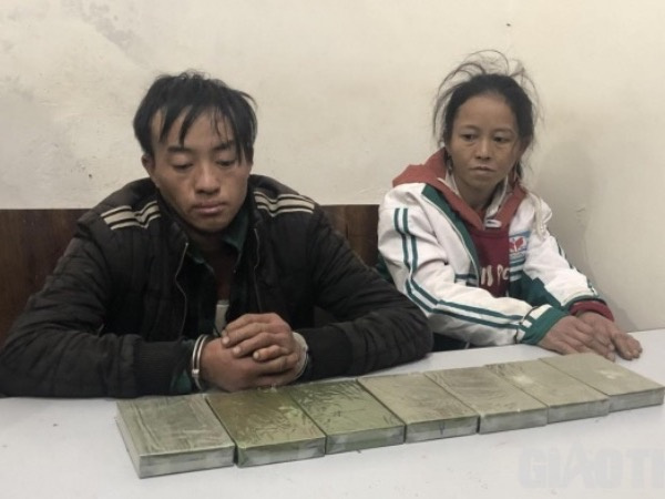 Bắt 2 'shipper' vận chuyển 7 bánh heroin từ Sơn La sang Yên Bái