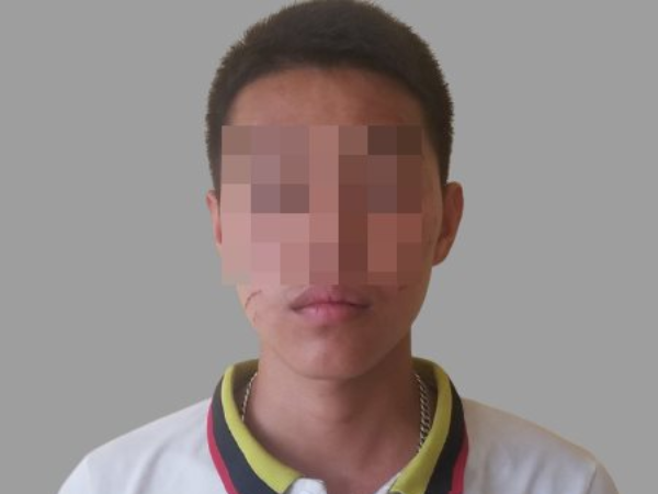 Hiếp dâm cô gái say rượu