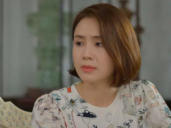 Hướng dương ngược nắng: Hồng Diễm 'U40' bị chê già, không hợp vai tiểu thư sang chảnh, fan tranh cãi kịch liệt