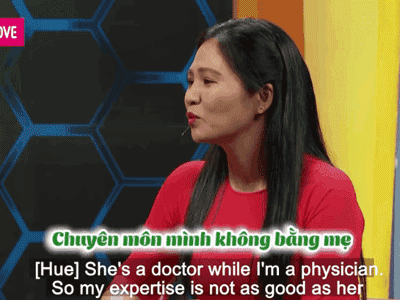 Mẹ chồng nàng dâu: Vừa cưới đã phải chăm bố chồng tai biến, nàng dâu trẻ buổi tối vẫn cố đi học thêm để bớt tự ti với học thức nhà chồng