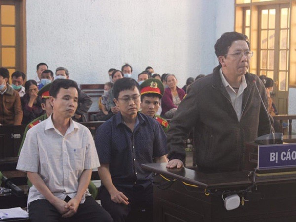 Nguyên Chủ tịch huyện tham ô tiền tu sửa nghĩa trang liệt sĩ lĩnh án