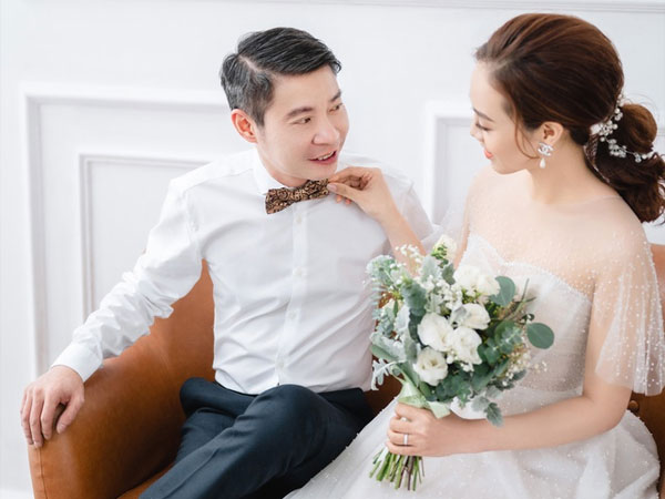 Hé lộ bộ ảnh cưới của NSND Công Lý và bà xã xinh đẹp kém 15 tuổi
