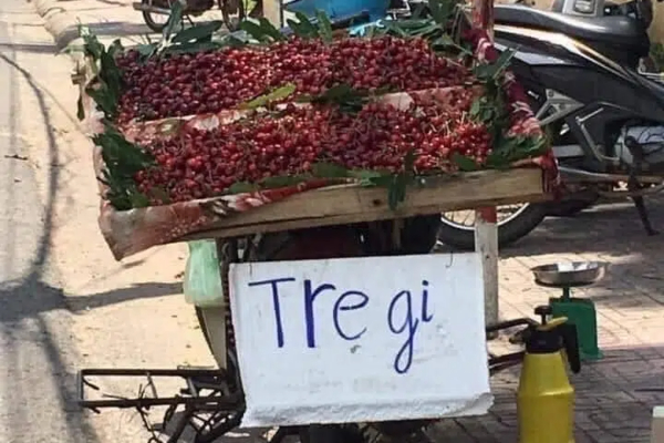 'Việt hóa' tên hoa quả, ông chú khiến người xem bối rối vì đọc mãi cũng không biết bán gì