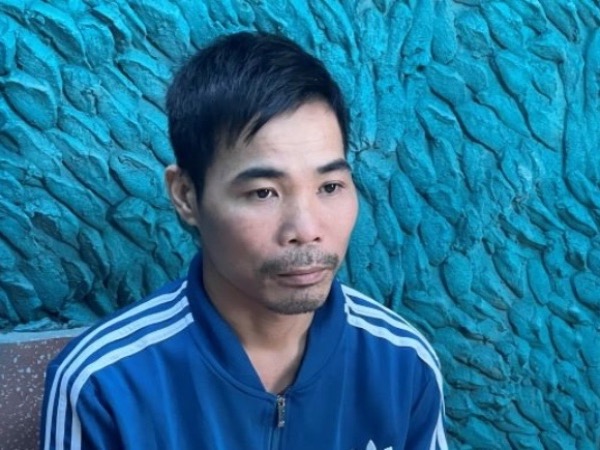 Lên mạng đặt mua sổ đỏ giả để lừa bán đất lấy 600 triệu đồng