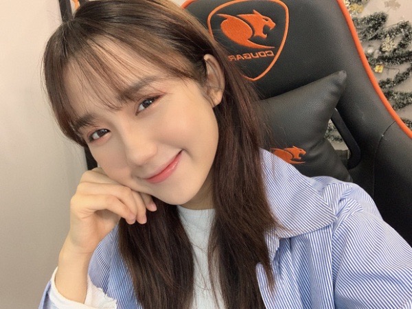 Mina Young bất ngờ viết tâm thư về quãng thời gian dính lùm xùm phải nghỉ livestream, úp mở chuyện tương lai?