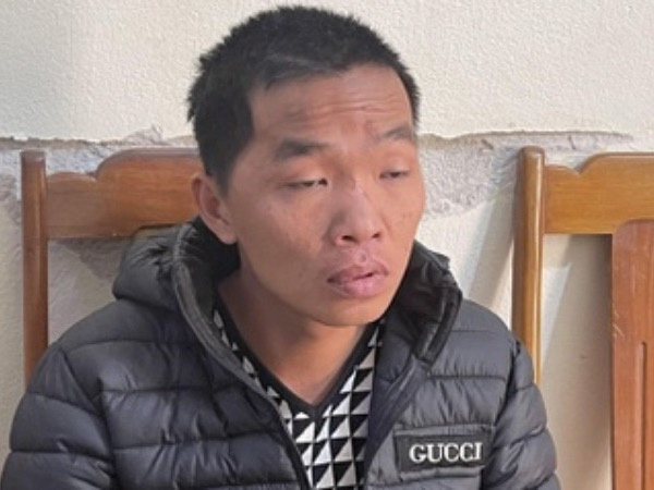 Nghịch tử dùng gậy sắt đánh mẹ vì không giao ra sổ đỏ