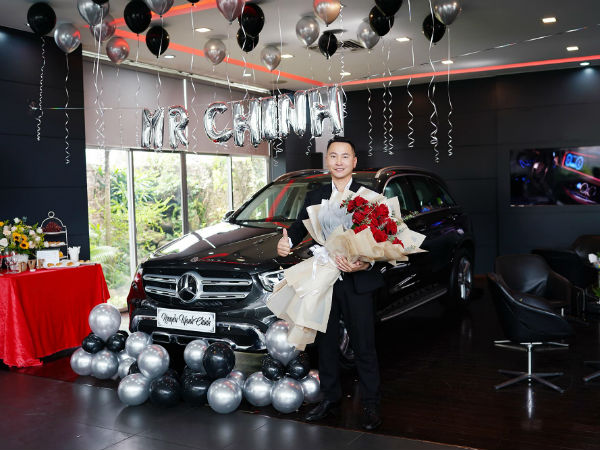 Câu chuyện hot rần rần MXH: Hỗ trợ khách mua Mercedes, 5 năm sau nhân viên sale được khách cảm ơn luôn bằng 1 chiếc 'Mẹc' 2 tỷ