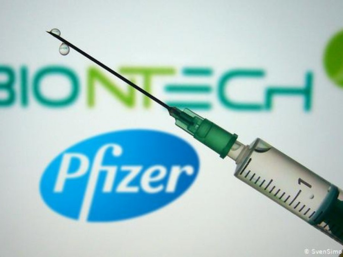 SARS-CoV-2 xuất hiện biến chủng lạ: Cuộc đua vaccine Covid-19 quay về vạch xuất phát?