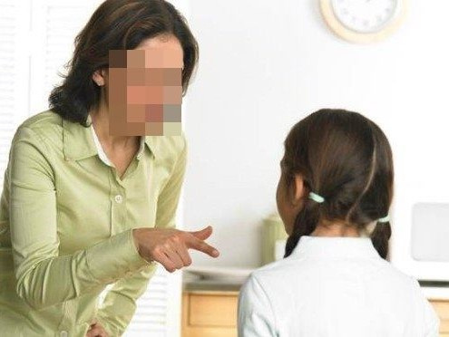 Cô giáo 'tố' con 'dốt nhất lớp', mẹ đáp trả sâu cay khiến cô ngượng tím mặt