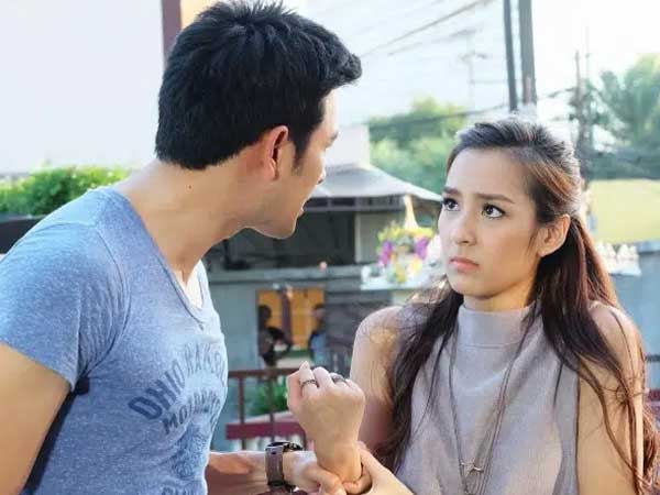 Phát hiện vợ 'cảm nắng' đồng nghiệp, chồng lập tức yêu cầu ly hôn nhưng nửa đêm check camera cổ họng lại đắng nghẹn