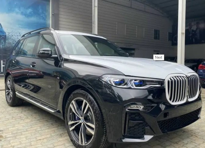 BMW X7 M Sport chính hãng về đại lý với giá thấp kỷ lục hơn 5,8 tỷ đồng, trang bị trên xe là điều đáng chú ý
