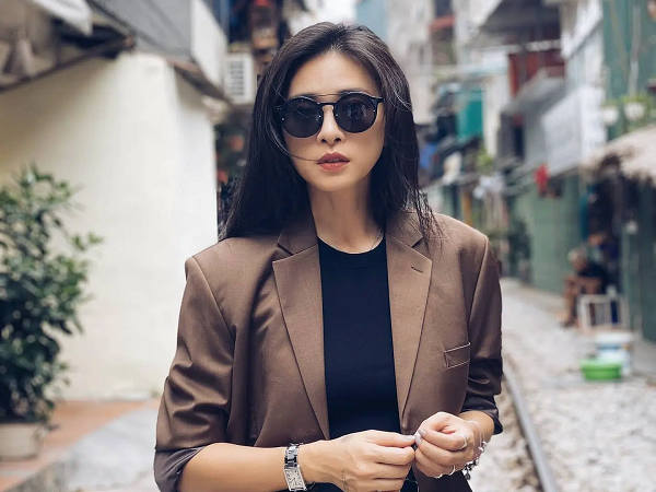 Ở tuổi 41, Ngô Thanh Vân đã lão hóa ngược còn diện đồ siêu trẻ và sành điệu, nếu hẹn hò trai đẹp kém 11 tuổi thì vẫn đẹp đôi