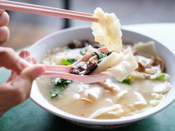 Cô gái 28 tuổi cấp cứu trong tình trạng máu vàng như 'mỡ', viêm tụy cấp nặng vì thói quen ăn uống nhiều người trẻ vẫn làm