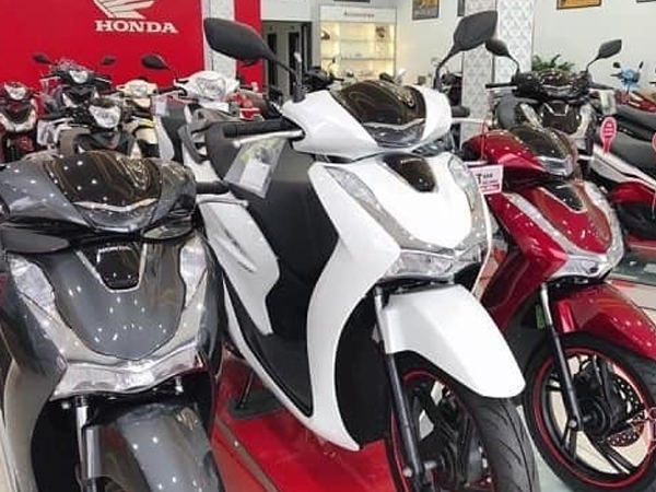 Cuối năm, giá xe máy tăng giảm trái chiều