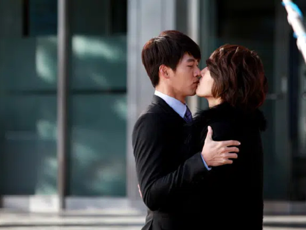 Lần đầu tiết lộ: Hyun Bin nói về cảnh hôn đồng giới hơn 10 năm trước và màn khóc bằng 1 mắt đỉnh cao