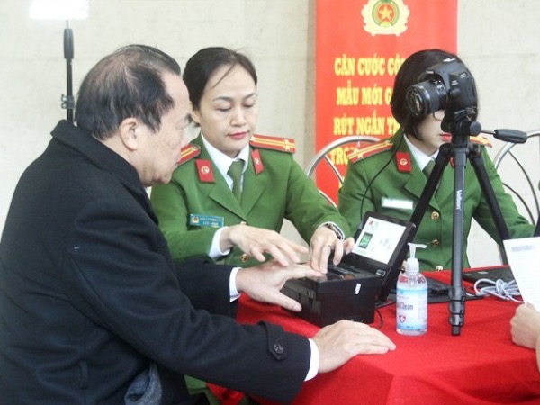 Từ hôm nay, bắt đầu cấp thẻ căn cước gắn chip