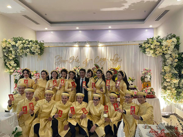 Lễ ăn hỏi NS Công Lý: Tân lang tân nương tươi như hoa, xúc động với chia sẻ của 2 con riêng trong ngày vui của bố