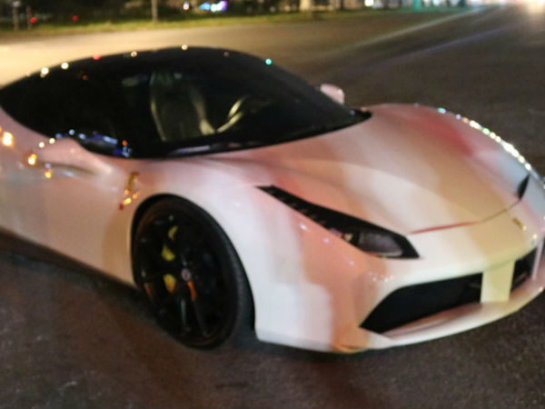 Bị giữ bằng lái, đại gia vẫn lái xe sang Ferrari trên đường Sài Gòn lại bị giữ phương tiện