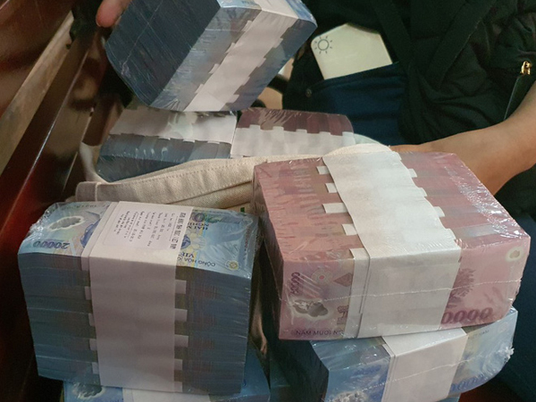 Sốc: Vay trực tuyến 3,5 triệu đồng, phải trả hơn 17,1 triệu đồng trong 90 ngày