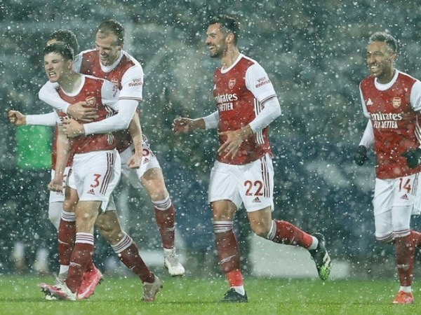 Arsenal thắng 4-0 ở Ngoại hạng Anh
