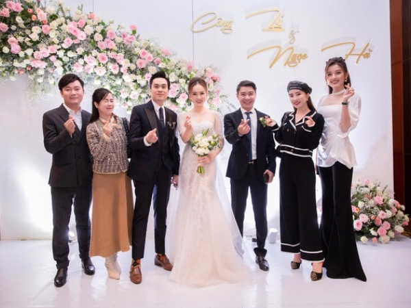 Dàn Táo quân đổ bộ đám cưới NSND Công Lý - Ngọc Hà