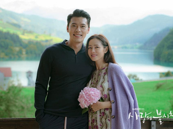 Cả dàn sao Hàn vào chúc khi Hyun Bin - Son Ye Jin công khai, riêng Song Hye Kyo và Jung Hae In có động thái bất ngờ