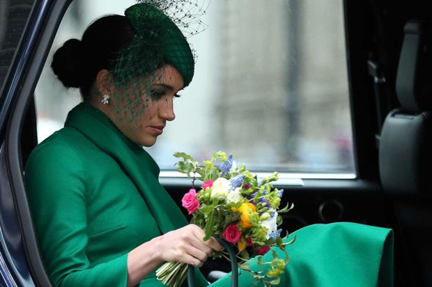 Meghan Markle 'rơi nước mắt' khi chị gái chuẩn bị hé lộ những bí mật thâm sâu nhất của mình trong cuốn hồi ký sắp ra mắt