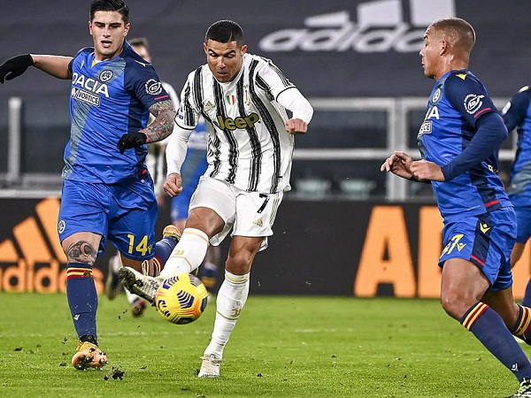 Ronaldo giúp Juventus thắng đậm