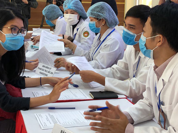 Việt Nam đàm phán mua vắc-xin Covid-19 từ 4 nước