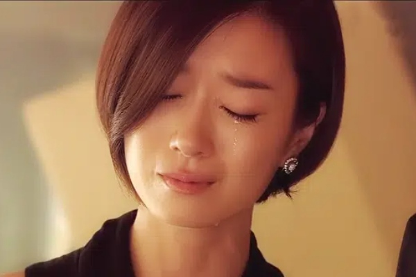 Trót làm bạn gái có bầu, con trai tôi bất ngờ yêu cầu tổ chức đám cưới 2 lần nhưng lý do thằng bé đưa ra khiến cả dòng họ chao đảo