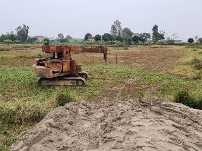 Vụ máy ép cọc đổ khiến 4 em nhỏ thương vong: Chủ đầu tư thiếu trách nhiệm?