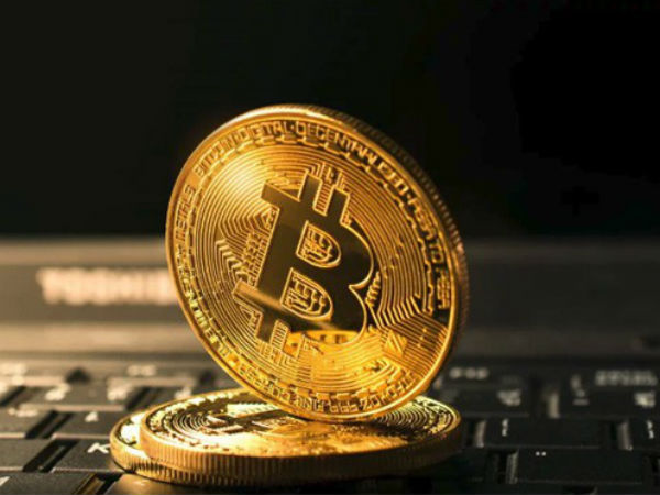 Vượt đỉnh 850 triệu đồng, bitcoin lao lên kỷ lục mới