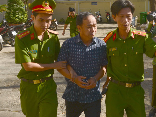 Bắt giam nguyên Phó giám đốc Văn phòng đăng ký đất đai Phan Thiết