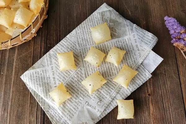 Cả nhà ngạc nhiên khi thấy tôi dùng váng đậu làm snack bằng nồi chiên không dầu nhưng khi ăn thì khen nức nở!