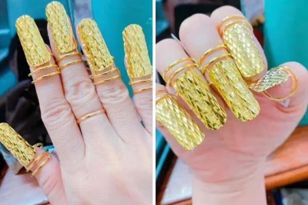 Bộ nail chơi Tết toát lên 'khí chất' của người nhiều tiền, chị em thích nhức nhối nhưng không phải ai cũng 'chơi lớn' được!