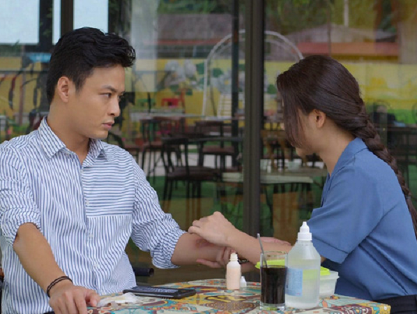 Hướng dương ngược nắng 'bẻ lái: Hồng Diễm 'thất sủng', dàn nam thần VTV giờ là của Lương Thu Trang
