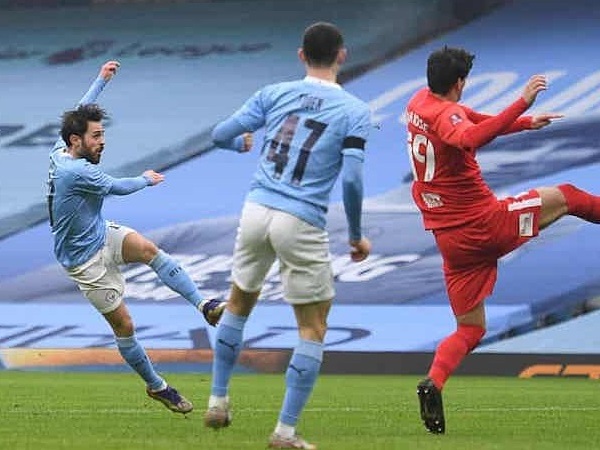 Man City thắng đậm ở Cup FA