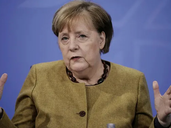 Thủ tướng Đức Merkel chỉ trích việc Twitter cấm vĩnh viễn Tổng thống Trump là "có vấn đề"