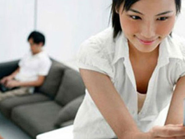 Lần đầu dùng app đóng tiền điện, bà vợ 'tối cổ' phát hiện địa chỉ lạ ngoại thành