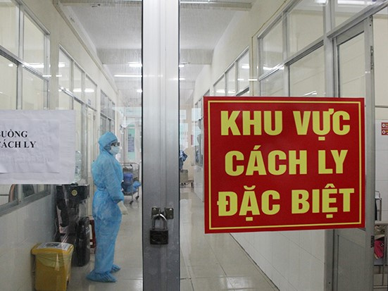 Cô gái 27 tuổi nhiễm Covid-19, được cách ly ngay sau khi nhập cảnh