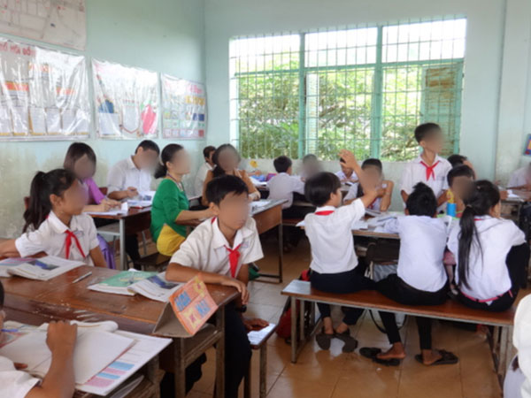 Mẹ nữ sinh lớp 7 đẻ rơi con trong nhà tắm cũng từng sinh con khi mới 14 tuổi
