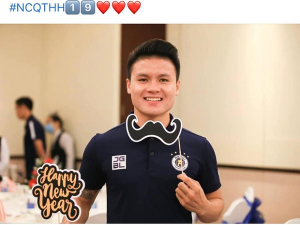 Hết bị diễn viên Huỳnh Anh đến tình cũ thi nhau 'cà khịa', Quang Hải có động thái đầu tiên trên MXH
