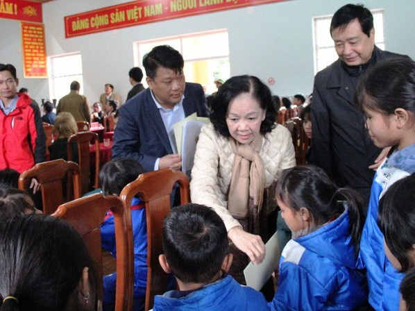 Xoa dịu nỗi đau Trà Leng