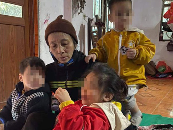 2 bé bị bỏ rơi trên đê sông Hồng có thể phải vào trại trẻ mồ côi nếu bác ruột không nhận