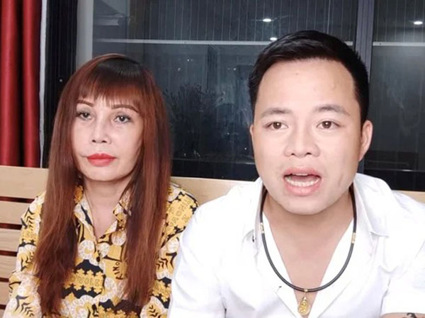 Cô dâu 63 tuổi Thu Sao lại 'lộ' hình ảnh mới nhất, càng thẩm mỹ khuôn mặt càng biến dạng thế này