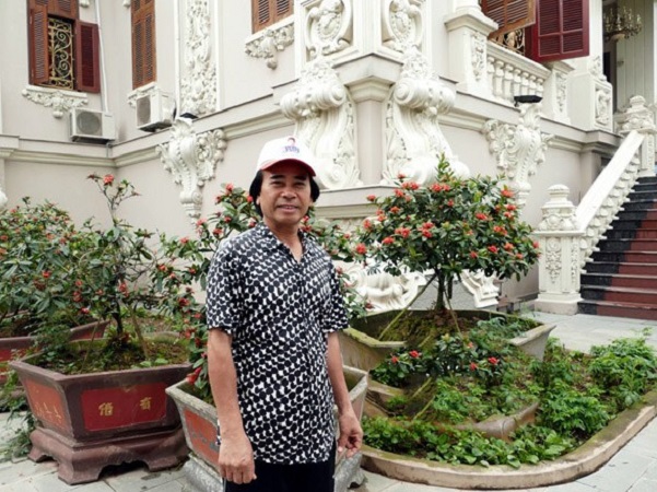 Đại gia Việt sở hữu tòa lâu đài 50 tỷ, tặng con dâu 100 cây vàng khiến CĐM choáng váng