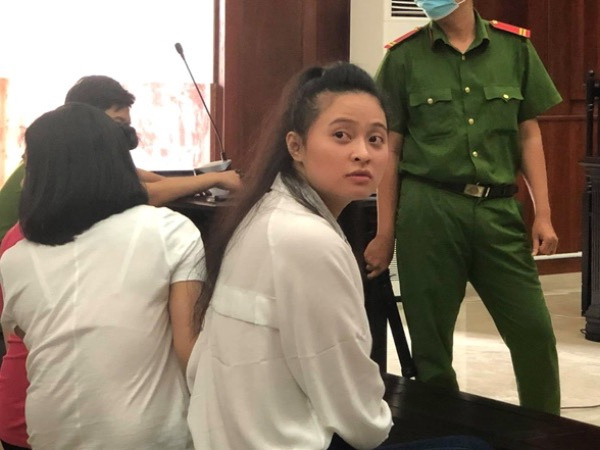 Hoãn phiên xử Ngọc 'Miu' và người tình Văn Kính Dương