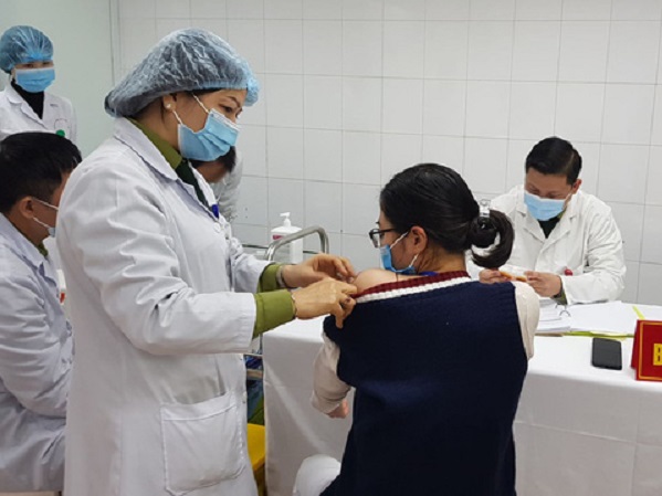 Sau tiêm mũi 2 vaccine 'made in Vietnam' Nano Covax, lượng kháng thể của tình nguyện viên tăng 4 đến 20 lần